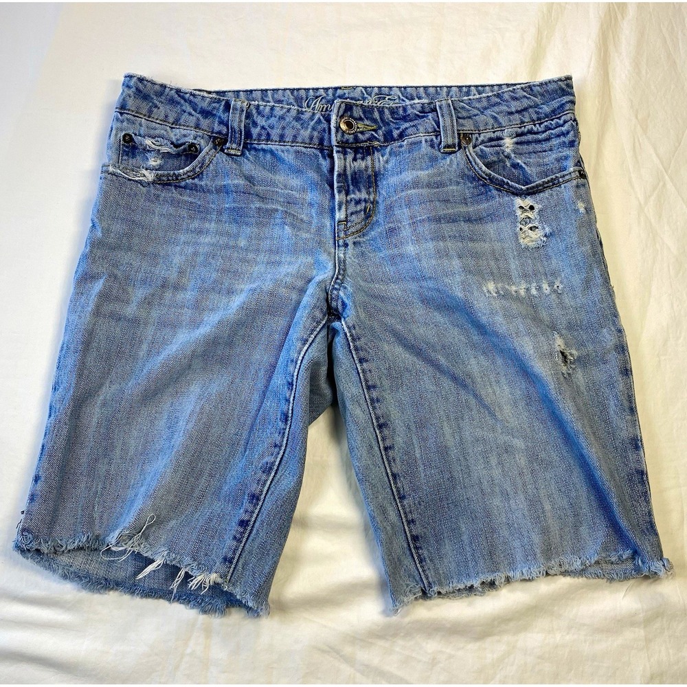 American Eagle Favorite Boyfriend Women’s Light Wash Denim Cutoff Shorts 14 9in